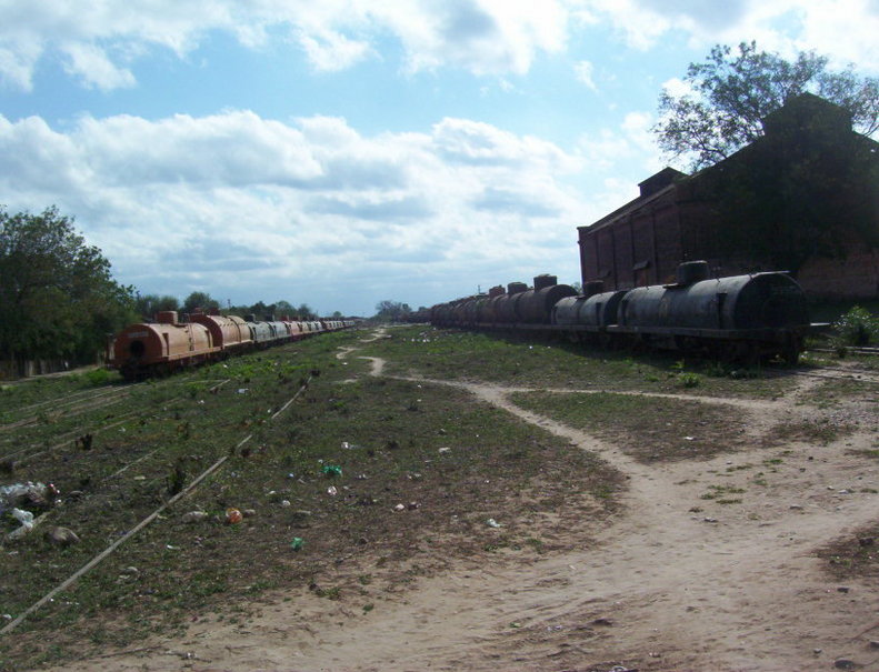 Estación del Ferrocarril en Ing. Juarez. Railroad station at Ing. Juarez