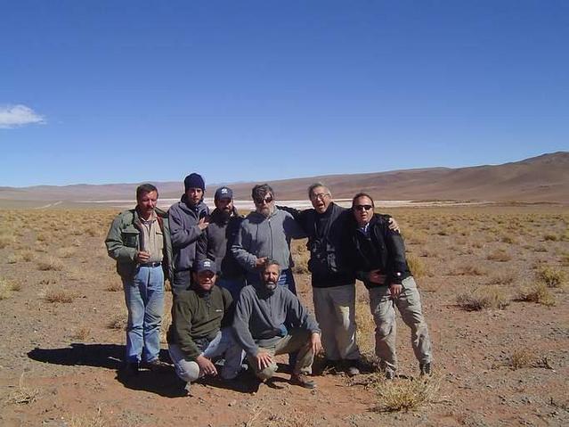 El Equipo: (de pié) Piercarlo, Adrian, Juan Cruz, Eduardo, Andy y Mauricio. Agachados Pablo y Federico