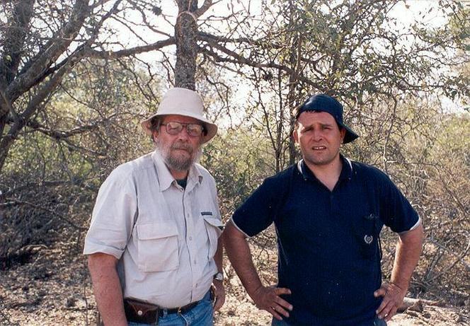 Eduardo y Pablo al regreso de la caminata.