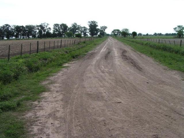 the dirt road leading directly onto the confluence