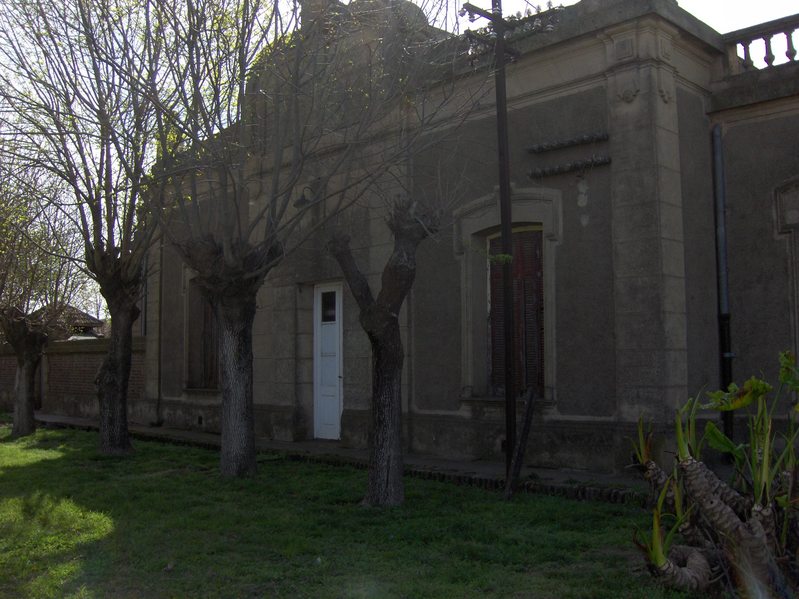 ANTIQUE RAILROAD STATION AT MOLL