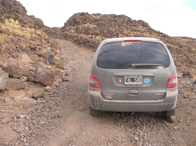 Imposible seguir subiendo en vehículo.