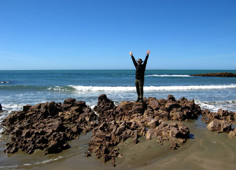 Pierre donde el paralelo 48 se sumerge en el mar – Pierre where the 48th parallel is submerged in the sea 