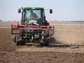 #5: Farmer working in his field / Bauer bei der Arbeit auf dem Feld