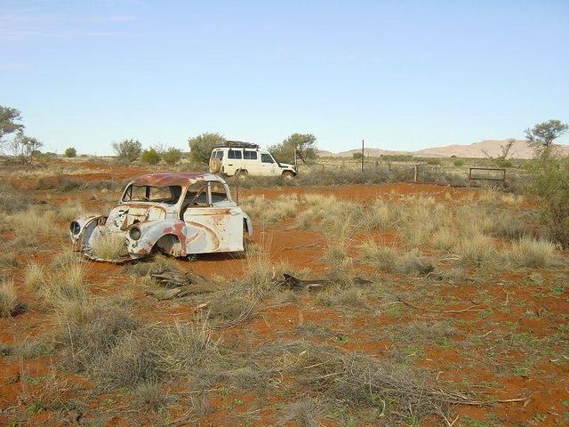 Old wreck near the confluence