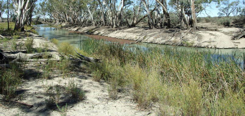 It does not matter which way you come from, Hypurna Creek must be crossed