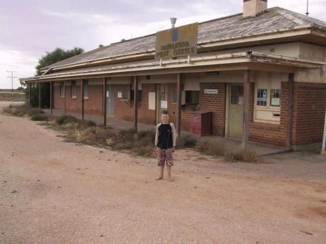 Rawlinna post office