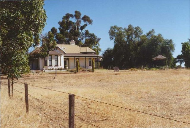 Northwards to the landowner's house