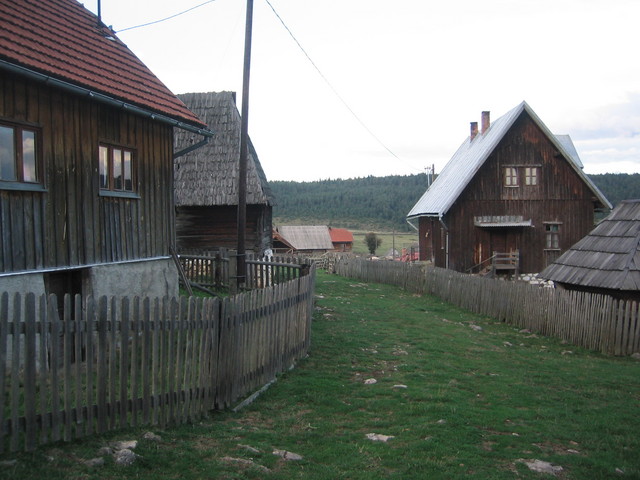 My GPS led me down this lane in Džimrije-Devetok