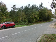 #8: Geparktes Auto neben der Straße - Parked car next to the street