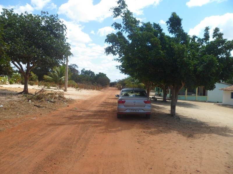 Paramos o carro a 1.200 metros da confluência - we stopped the car 1,200 meters to the confluence