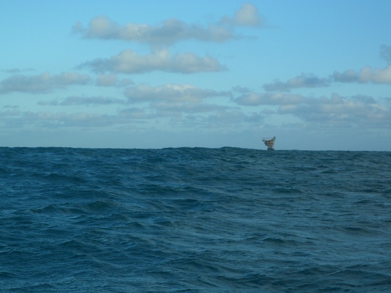 Visão leste, plataforma de petróleo - east view, oil platform