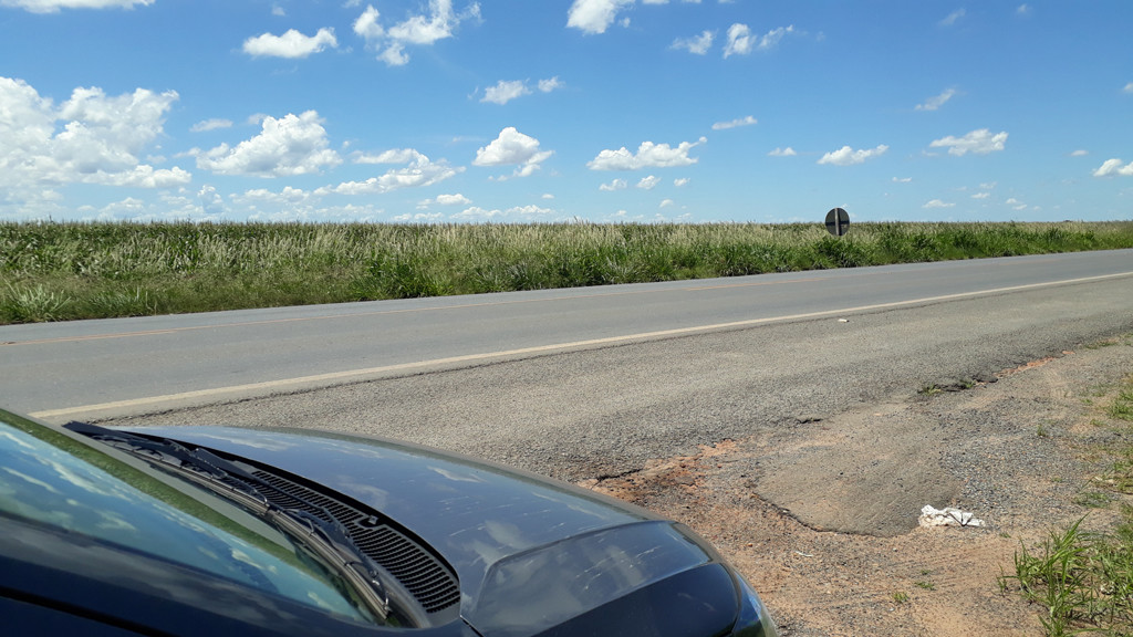 Confluência do outro lado da rodovia - confluence on the other side of the highway