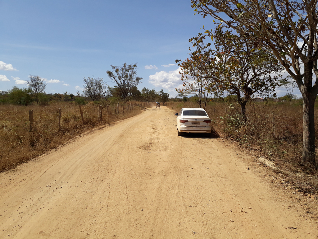 Paramos o carro 150 metros da confluência - we stopped the car 150 meters to the confluence