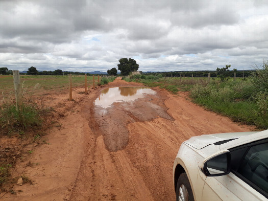 #1: Estrada alagada - flooded road