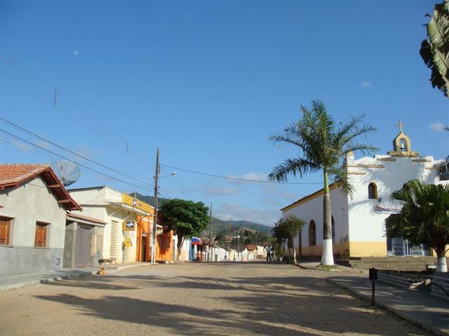 The confluence is in the Fronteira dos Vales country