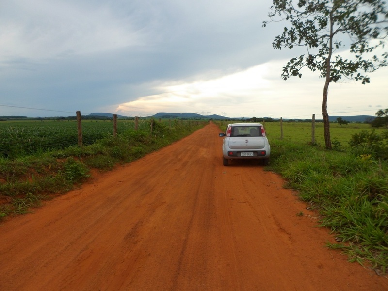 Parei o carro a 1.400 metros da confluência - I stopped the car 1,400 meters to the confluence