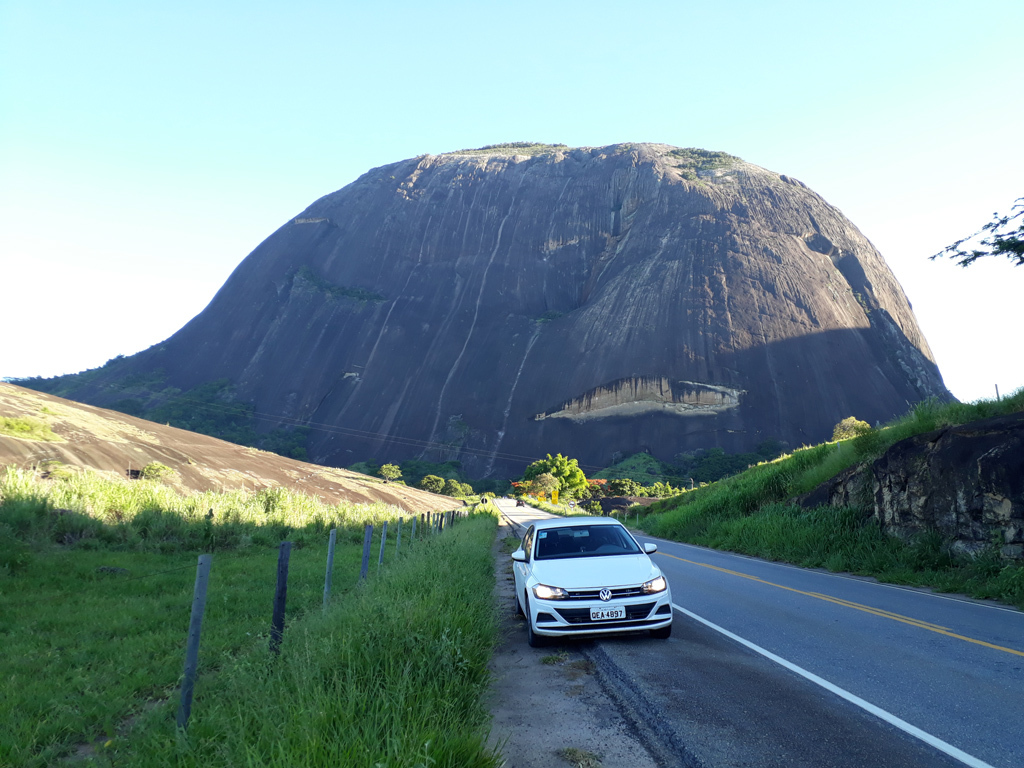 Pedras de granito na BR-418 - granite stones at BR-418 highway