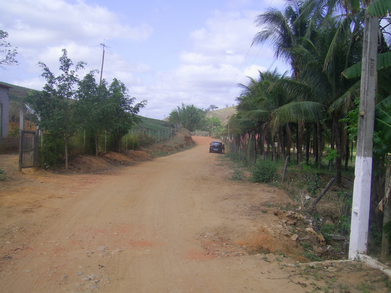 Paramos o carro a cerca de 300 metros da confluência - we stopped the car about 300 meters to the confluence