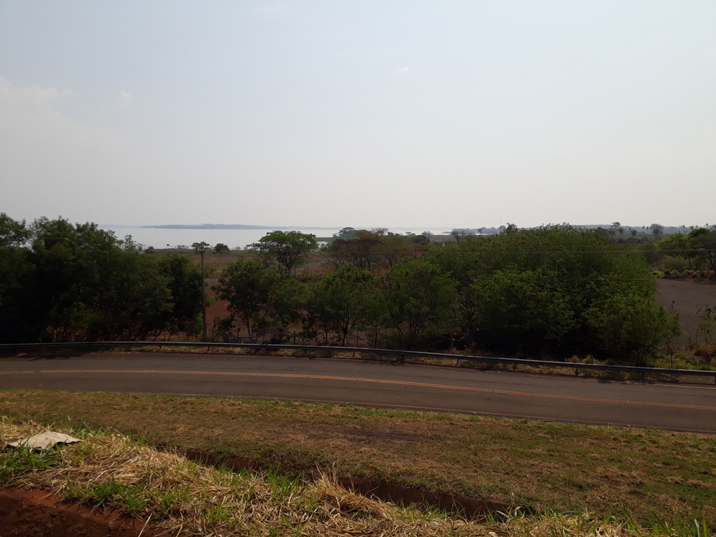 Rio Paraná em direção à confluência - Paraná River in direction to the confluence