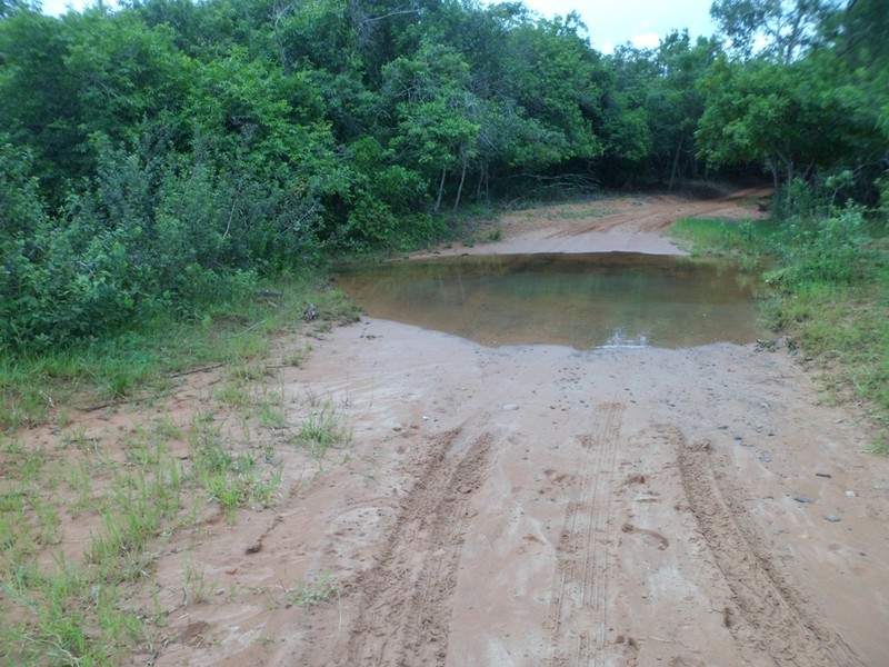 Estrada alagada durante a caminhada - flooded road during the hike