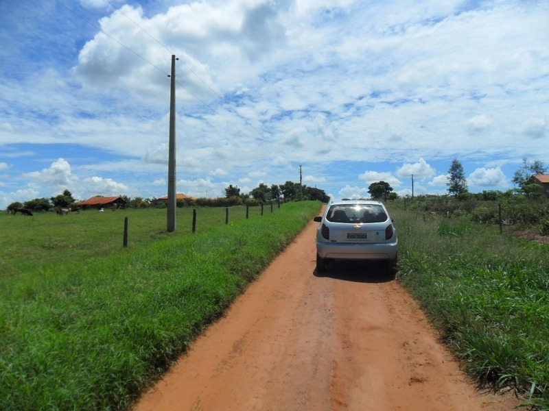 Parei o carro a 80 metros do ponto exato - I stopped the car 80 meters close to the exact point