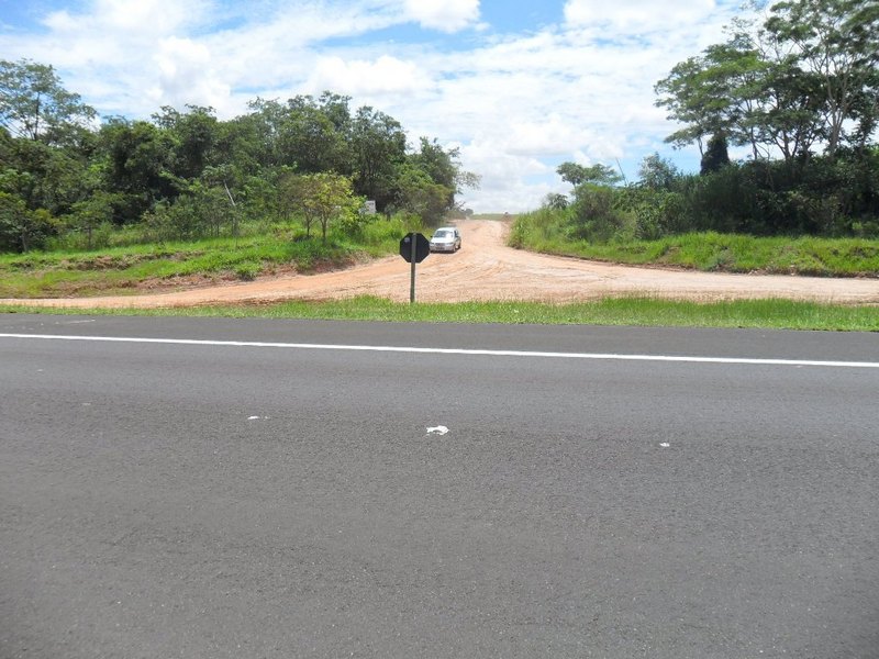 Início da estrada de terra - beginning of dirt road