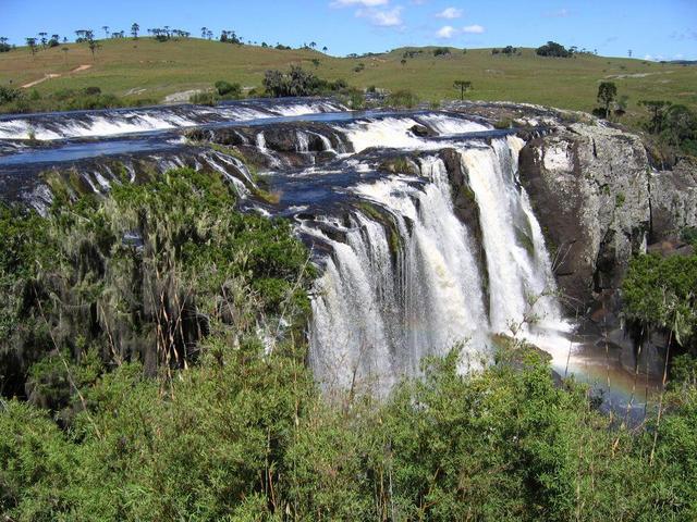 The "Passo do S" falls.