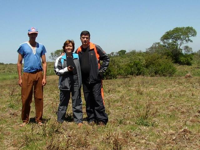 Mr. Leonel (the landowner) and the visitors.