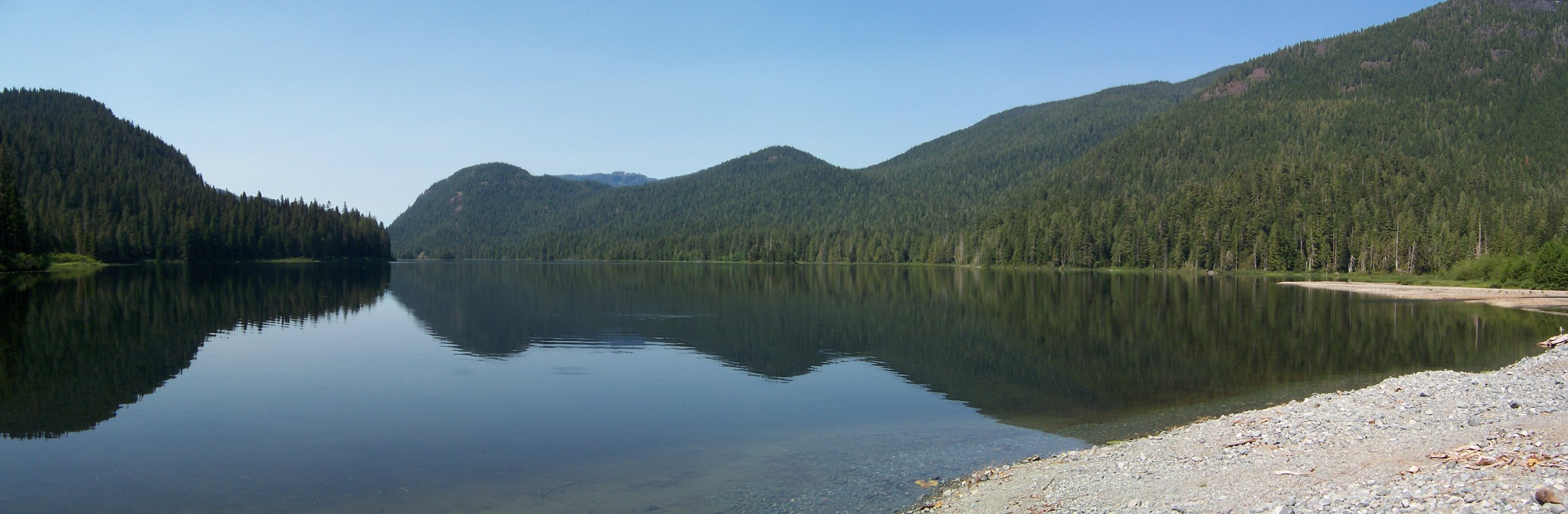 panorama of Gold Lake