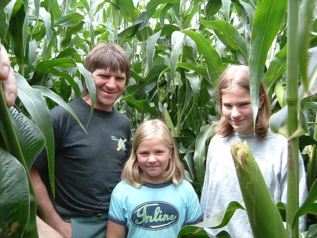 Franz, Rachel and Daniela Barmet