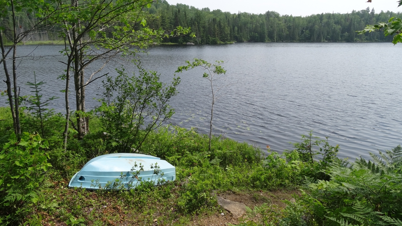 #09_boat at the lake.JPG