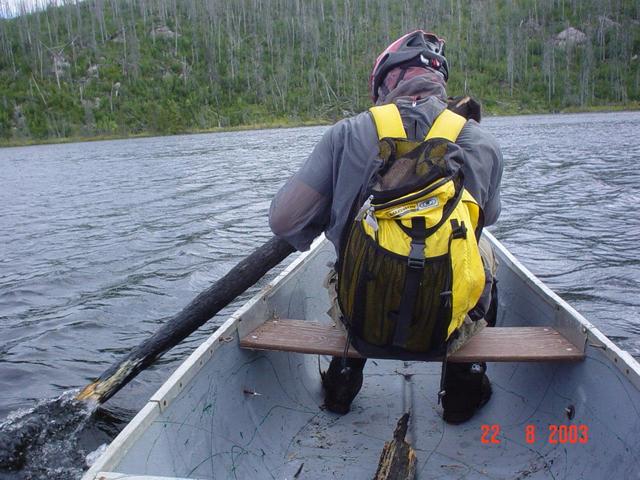 Ramer avec des pitounes - Rowing with dead trees