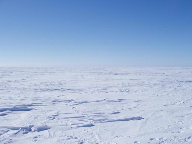 View towards the West - Vue vers l'Ouest