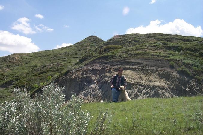 The view SE.  Alan and Max at the confluence point.