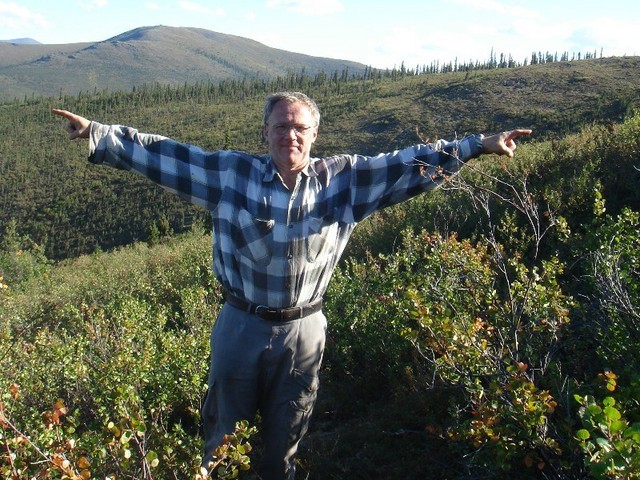 On the borderline with view south / Right to USA - Alaska / Left to Canada - Yukon