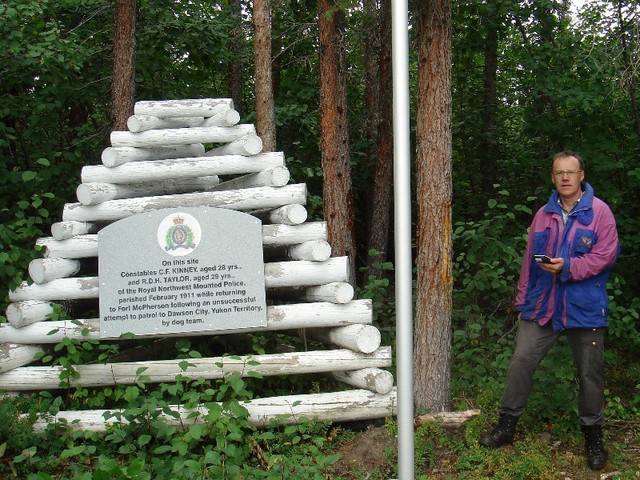 RCMP Monument near the Point / Gedenkmonument