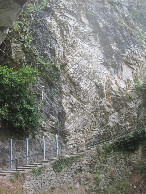 #7: way towards Gandria 2, rock formation