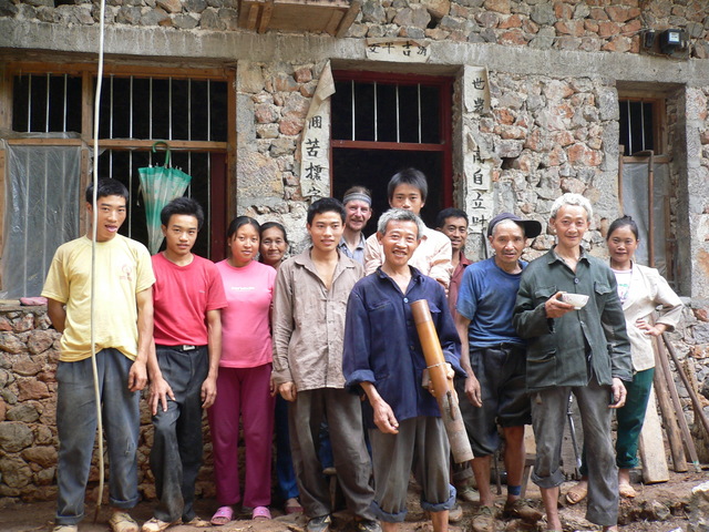 Targ with the inhabitants of the small village on the east side of the river, with the confluence 1.7 kilometres SSW.