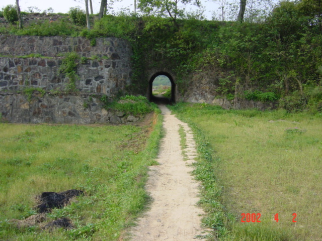 Magic tunnel