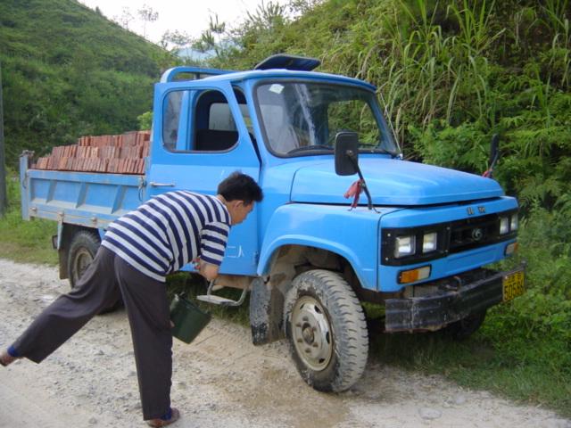 Cooling the brakes of the brick truck