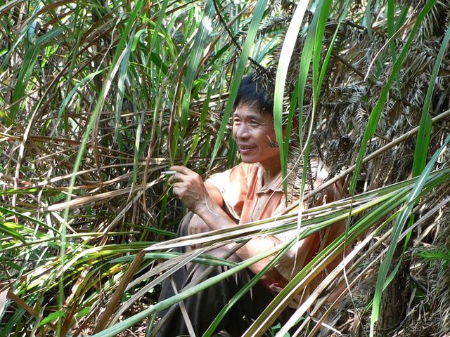 Mr Hu relaxing at confluence point.