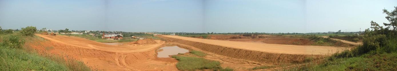 Looking South from the confluence point, panorama