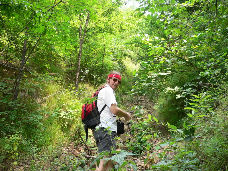 Targ climbing the rocky creek bed up to the confluence