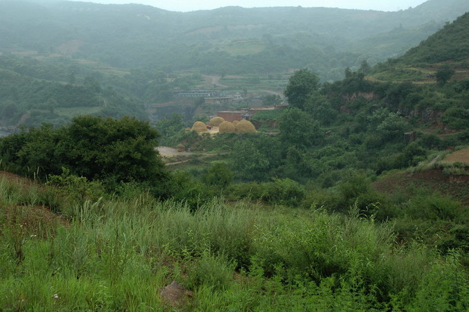 A village near the confleunce point