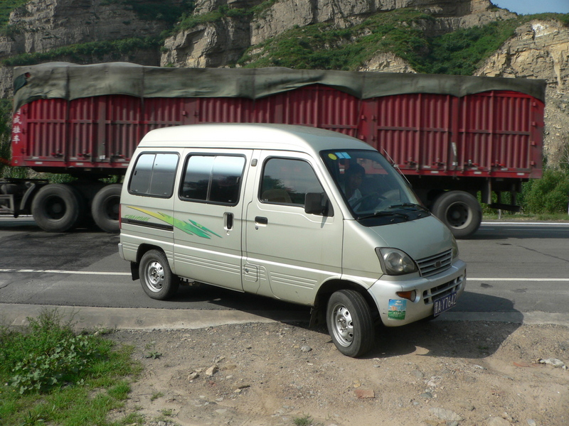 Minivan at turn-off 500 m from confluence