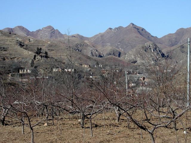 The nearby village - Yi Man Cun