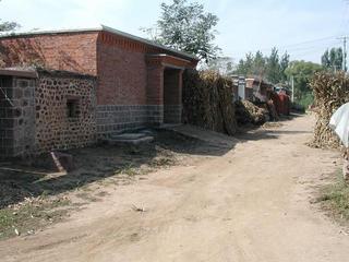 #1: General area - in the middle of the He-Guan-Tun village