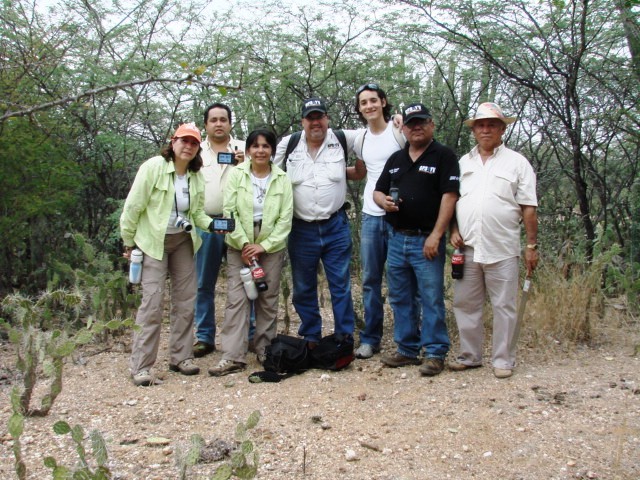 THE HUNTER TEAM. ROSALDA, TAVEL, EVA, ME, RICARDO, HECTOR AND REINALDO 