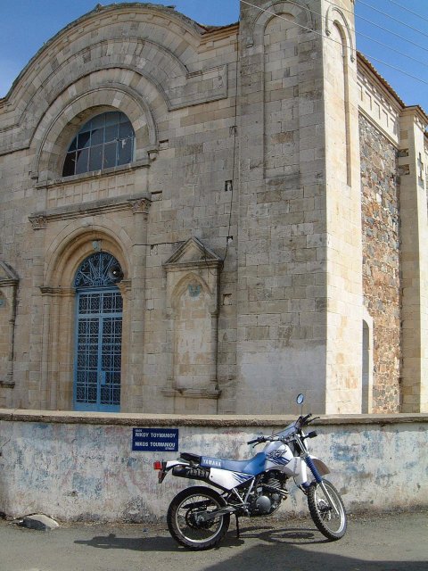 Greek Orthodox church en route to the confluence.